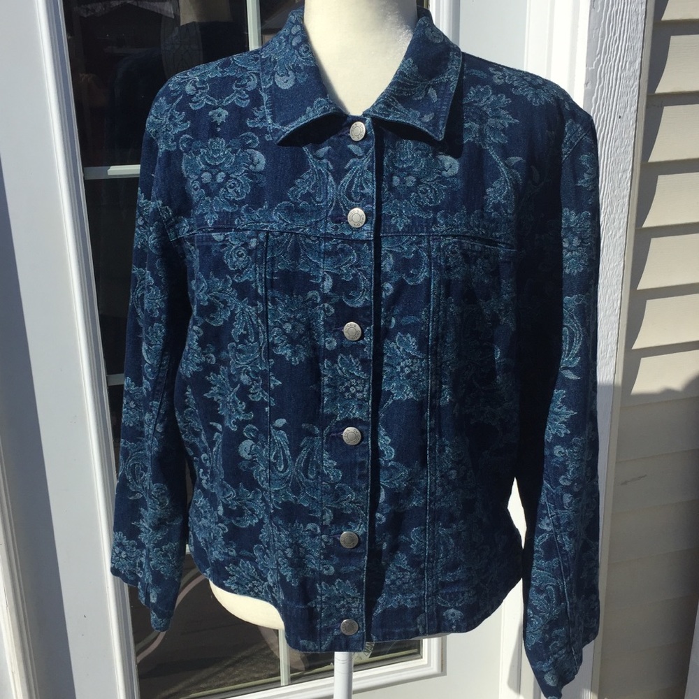 Chico’s Cotton Jacket. size 2 - Picture 2 of 9
